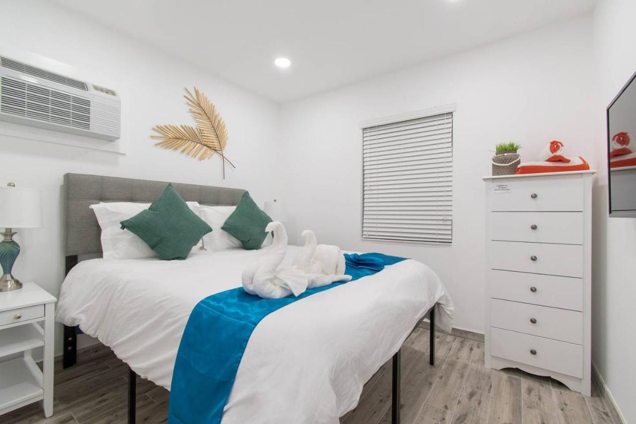 Newly Renovated 1 Bedroom Apt Designer Unit # 3 戴尼亚 外观 照片